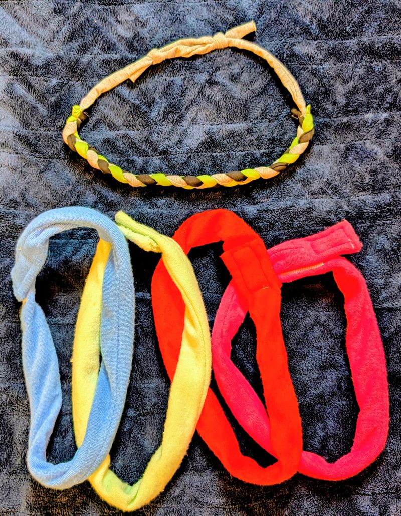 5 chew necklaces chew necklaces never used