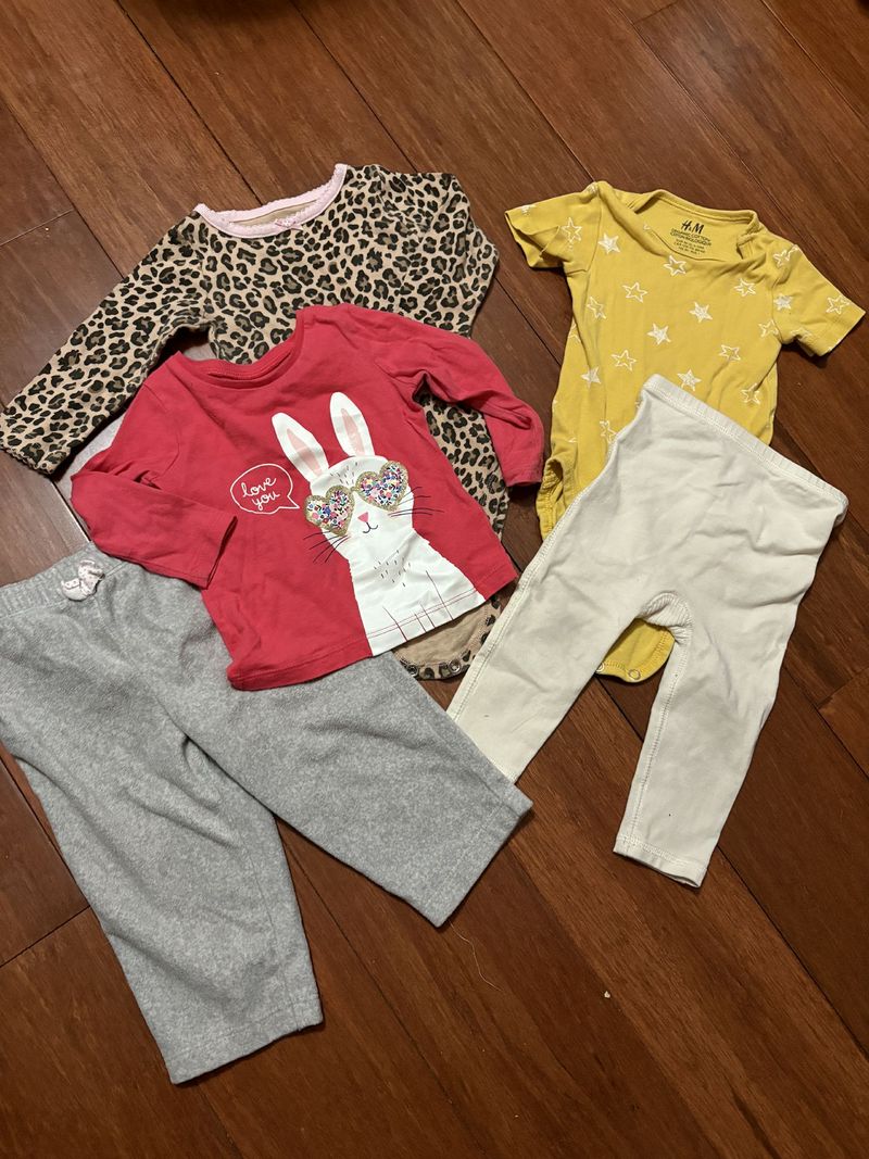 9M 2 stretch pants, 2 long sleeve, 1 short sleeve  9 Months
