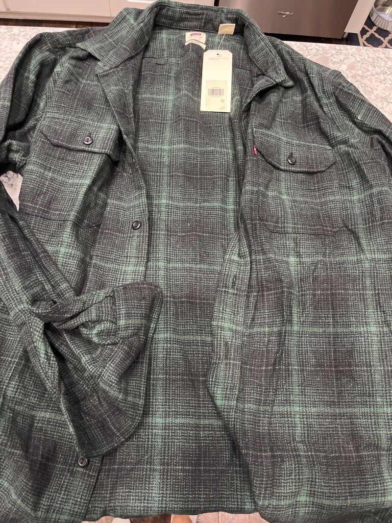 Levis NWT flannel Men's - L
