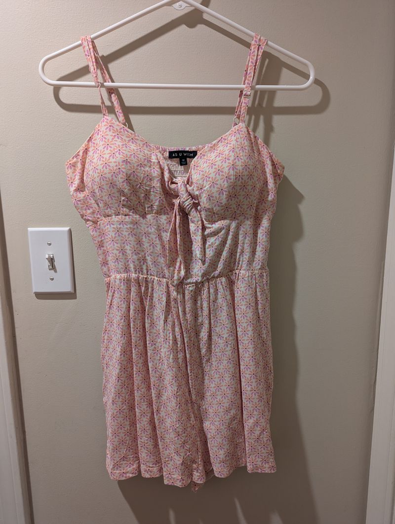 pink flower romper juniors size medium, so small Women's - S
