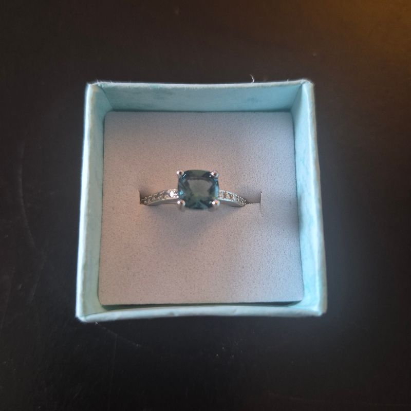 womens blue ring size 6 NIB