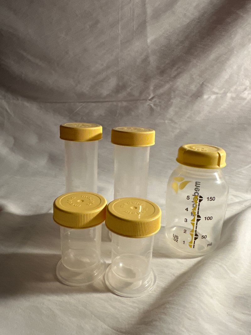 Medela 2 80ml, 2 35ml and 1 150ml