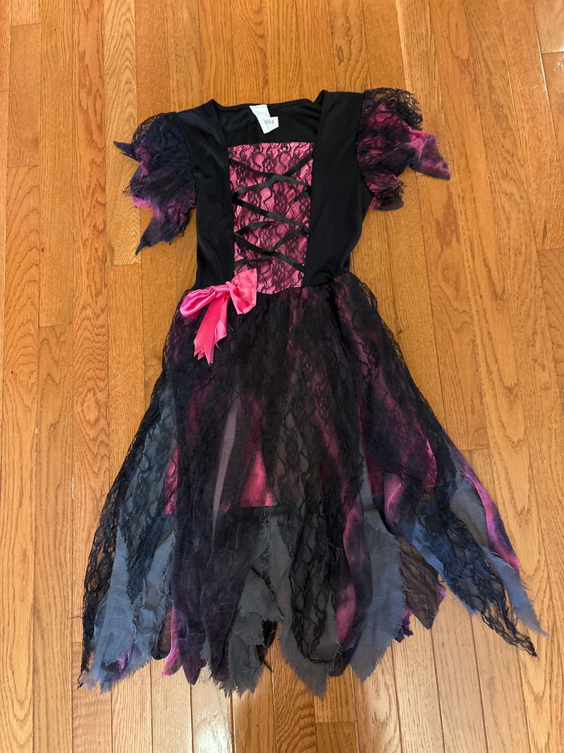Girls size 8-10 Costume dress 8