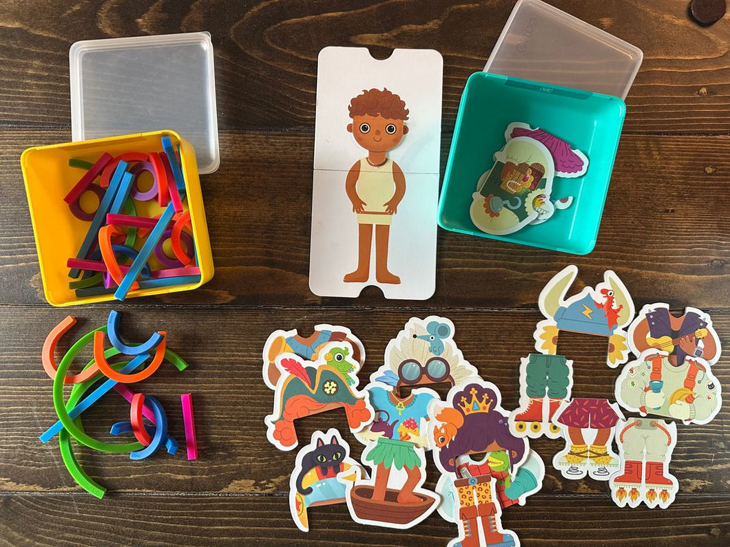 Osmo Little Genius Starter Kit. Comes with game pieces, Osmo base for Ipad and Silicone play mat Educational