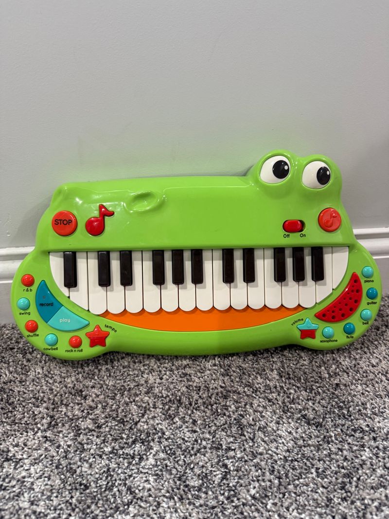 Battat Crocodile Animal Keyboard Piano Educational