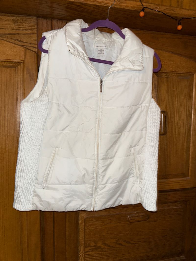 Liz Claiborne White puffy vest Women's - XL