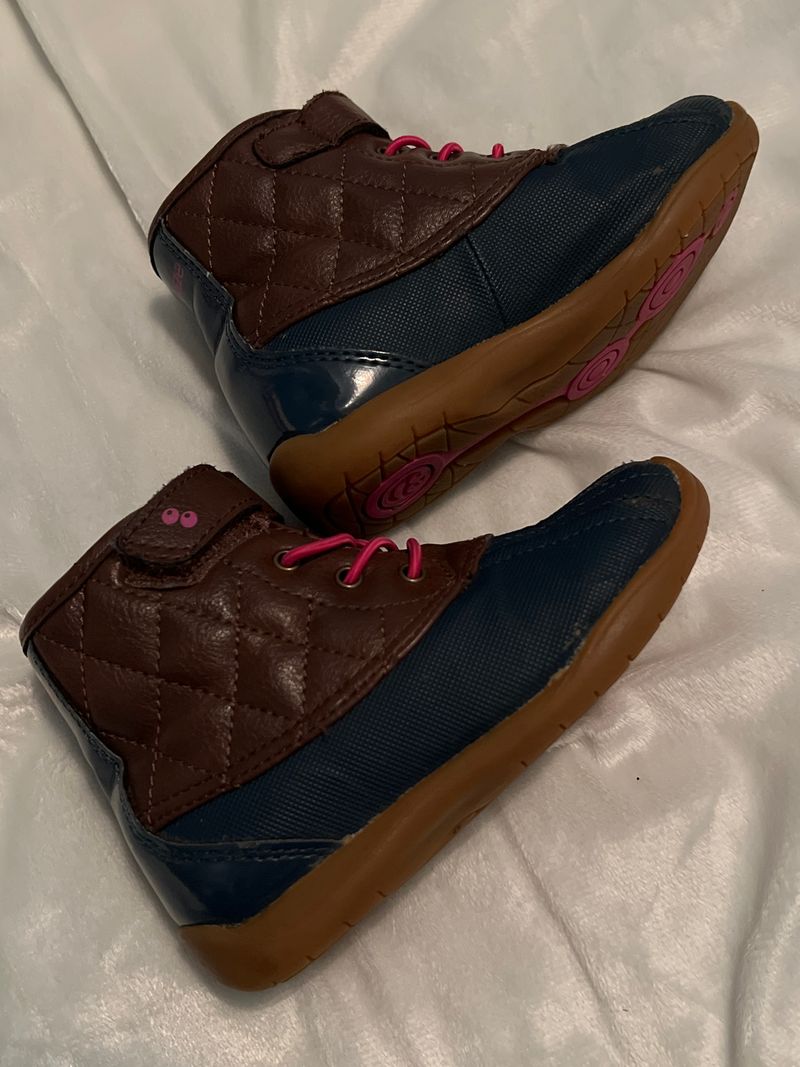 Girls boots - navy and brown with pink laces  7 (Toddler)