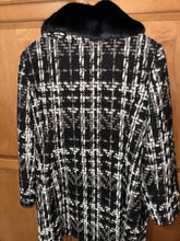 Load image into Gallery viewer, Laundry by Shelli Segal New with tag winter coat nice/warm and heavy Women&#39;s - XXL
