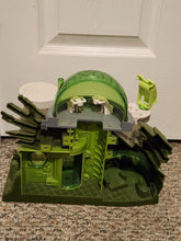 Load image into Gallery viewer, Fisher Price,Imaginext,DC Superfriend,Green Latern Planet OA,5 accs,Ages 3-5, 12&quot;L, 10&quot;H, 4 1/2&quot;W Figures and Animals
