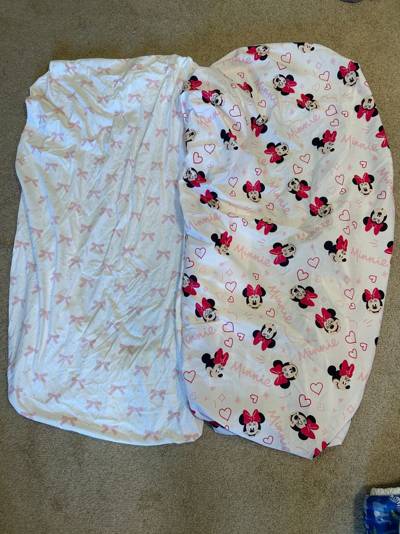 Disney Set of 2 Crib Sheets-Minnie Mouse, Pink Bows Crib