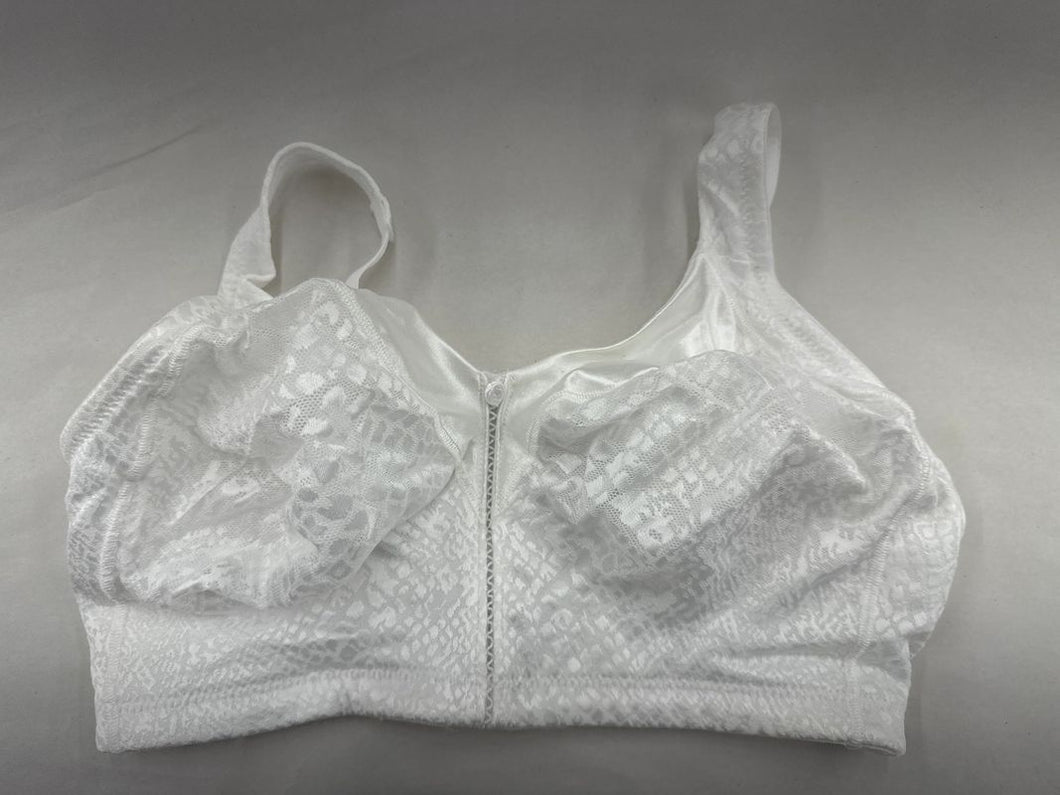 Bali 34DDD NWOT white 34 DDD bra with lace design