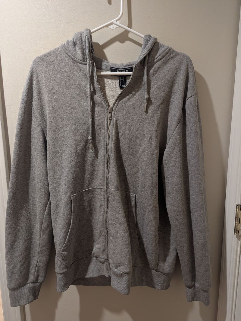 Forever 21 Men's gray hoodie  Men's - S