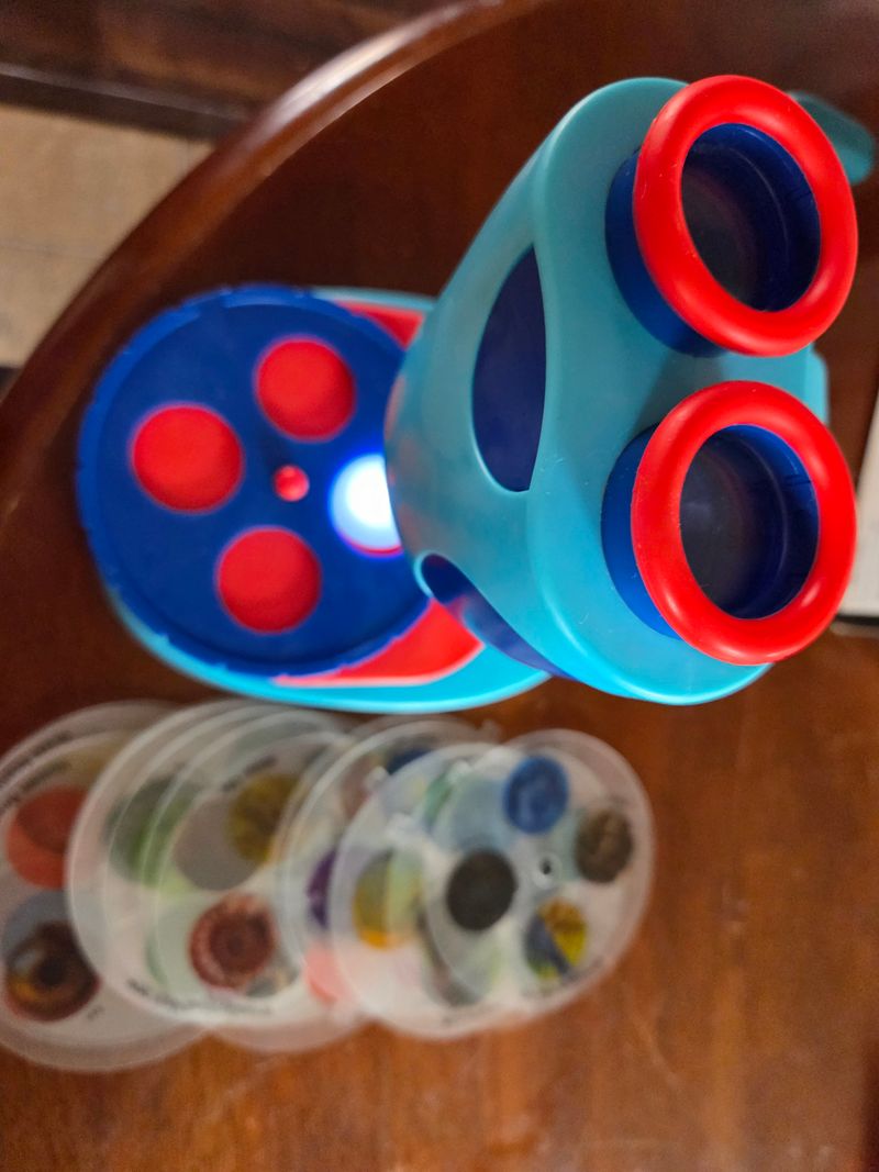 Geosafari microscope with slides  Educational