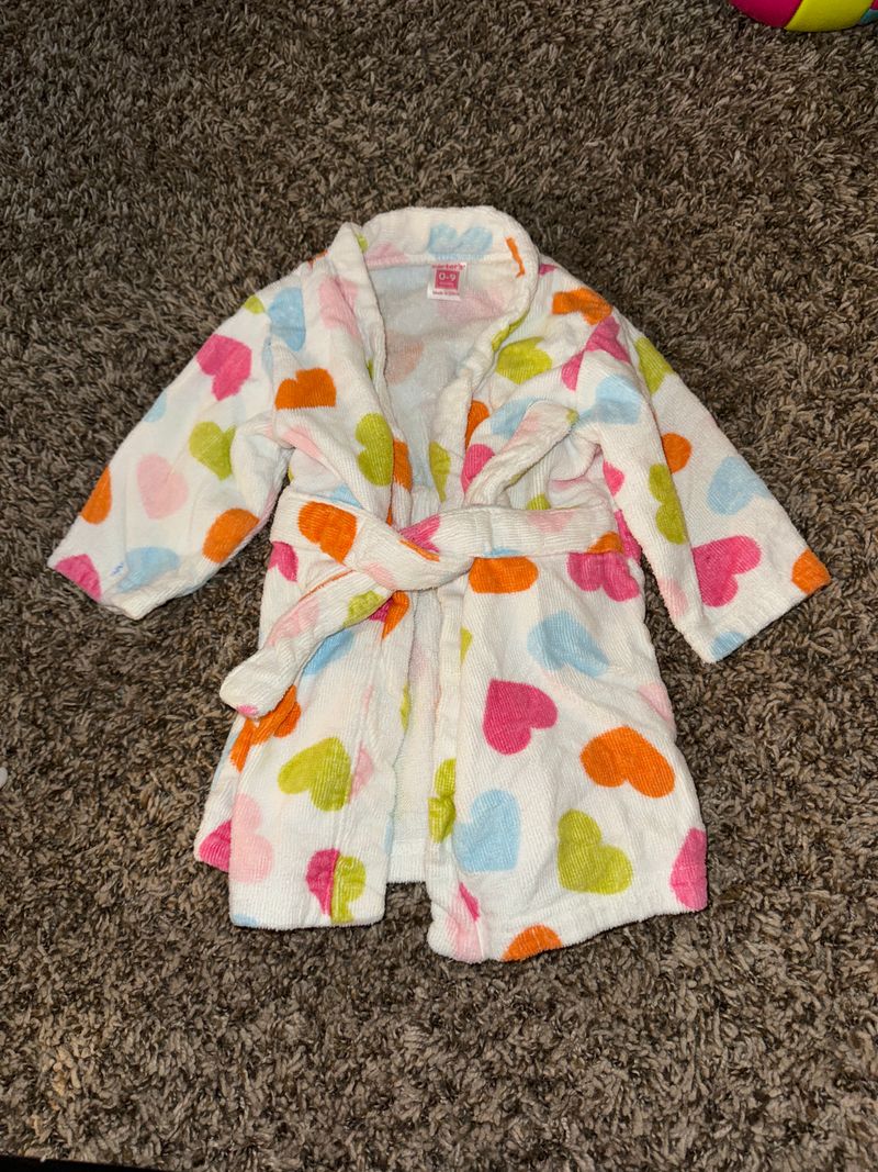 Carters Newborn to nine month bathrobe 9 Months