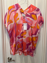 Load image into Gallery viewer, Adrienne top, says small-fits like Large, NWT Boutique, colorful SMR top new $58 Women's - S
