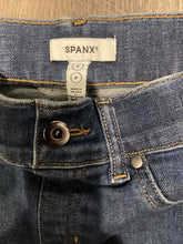 Load image into Gallery viewer, Spanx New without tags. Orig $85. Petite small slimming jeans wide leg. Women's - S
