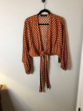 Load image into Gallery viewer, Anna Grace Top NWT retails $40 Rust color 18 inches long polyester Women's - L

