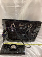 Load image into Gallery viewer, Coach purse and wallet Patton Leather coach purse tote like bag with matching wallet
