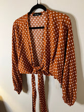 Load image into Gallery viewer, Anna Grace Top NWT retails $40 Rust color 18 inches long polyester Women's - L
