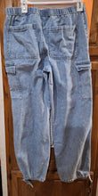 Load image into Gallery viewer, Vanilla Star Wide-Leg Cargo Jeans  Women's - M

