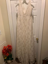 Load image into Gallery viewer, David Bridal Almost flawless lacy tiny train Women's 14
