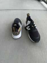 Load image into Gallery viewer, Adidas NWT black with leopard heel tennis shoes 11 (Adult)

