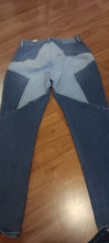 Load image into Gallery viewer, Revice Star on bottom,  above flag where brand is,  size is 28, like new Women's - M
