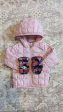 Load image into Gallery viewer, The Northface, 12-18m, Bundle with Thermoball pink jacket and fleece mittens 12 Months
