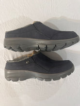 Load image into Gallery viewer, Skechers Charcoal Air Cooled Memory Foam NWOT 6-1/2 (Adult)
