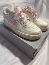 Load image into Gallery viewer, Air Force 1 off white with pink ribbon laces Worn twice limited addition 6 (Big Kid)
