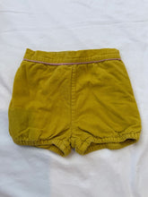 Load image into Gallery viewer, Boden mini boden shorts good condition 18 Months
