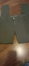 Load image into Gallery viewer, American Eagle Outfitters Olive jegging Women's 2
