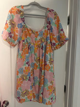 Load image into Gallery viewer, Unknown Floral dress new with tags Women's - L

