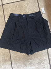 Load image into Gallery viewer, Gap Black linen shorts w tags Women's - S
