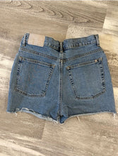 Load image into Gallery viewer, Everlane Super High-Rise Denim Cutoff Shorts Women's 4

