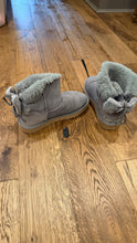 Load image into Gallery viewer, Ugg gray boots youth size 7 Gray fur lined boots 7 (Big Kid)

