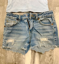 Load image into Gallery viewer, Old navy Size small 6/7  Stitch Graphic Top with Cat &amp; Jack denim shorts 6
