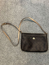 Load image into Gallery viewer, Coach crossbody Some wear on bottom corner and on strap Purse
