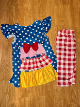 Load image into Gallery viewer, Unknown Girls polka dot and gingham school shorts outfit, size 7/8 7
