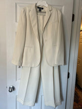 Load image into Gallery viewer, New York and Company Ivory beautiful suit with wide leg pants and blazer Women's 6
