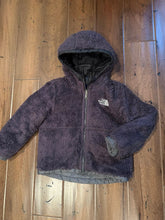 Load image into Gallery viewer, North Face, charcoal grey, reversible winter coat Sherpa lined 4T
