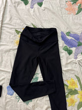 Load image into Gallery viewer, Athleta Leggings/black/ new// 7/8 length/ fits girl 12/13 Women's - S
