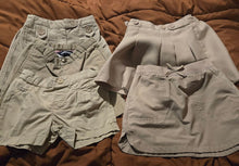 Load image into Gallery viewer, Miscellaneous 3 khaki shorts, 2 khaki skorts 5T

