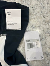 Load image into Gallery viewer, Nike NWT training Women's - XS
