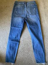 Load image into Gallery viewer, Eunina size 11 jeans 71 cotton, 26 poly, 3 spandex Women's 10
