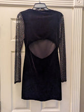 Load image into Gallery viewer, Juniors Medium black velvet hoco cocktail dress sheer sleeves with sparkle, cutout back Women's - M
