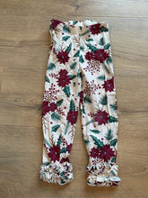 Load image into Gallery viewer, Ruffle Butts Leggings Christmas Worn a few times 2t/3t 3T
