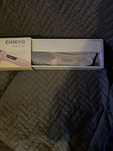 Load image into Gallery viewer, Chiko BNIB Hair styling comb model:109

