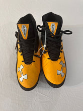 Load image into Gallery viewer, Under Armour Under Armour Cleat / NWOT 10 (Adult)
