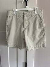 Load image into Gallery viewer, Vineyard vines Khaki shorts waist 28 inseam 8 in 28

